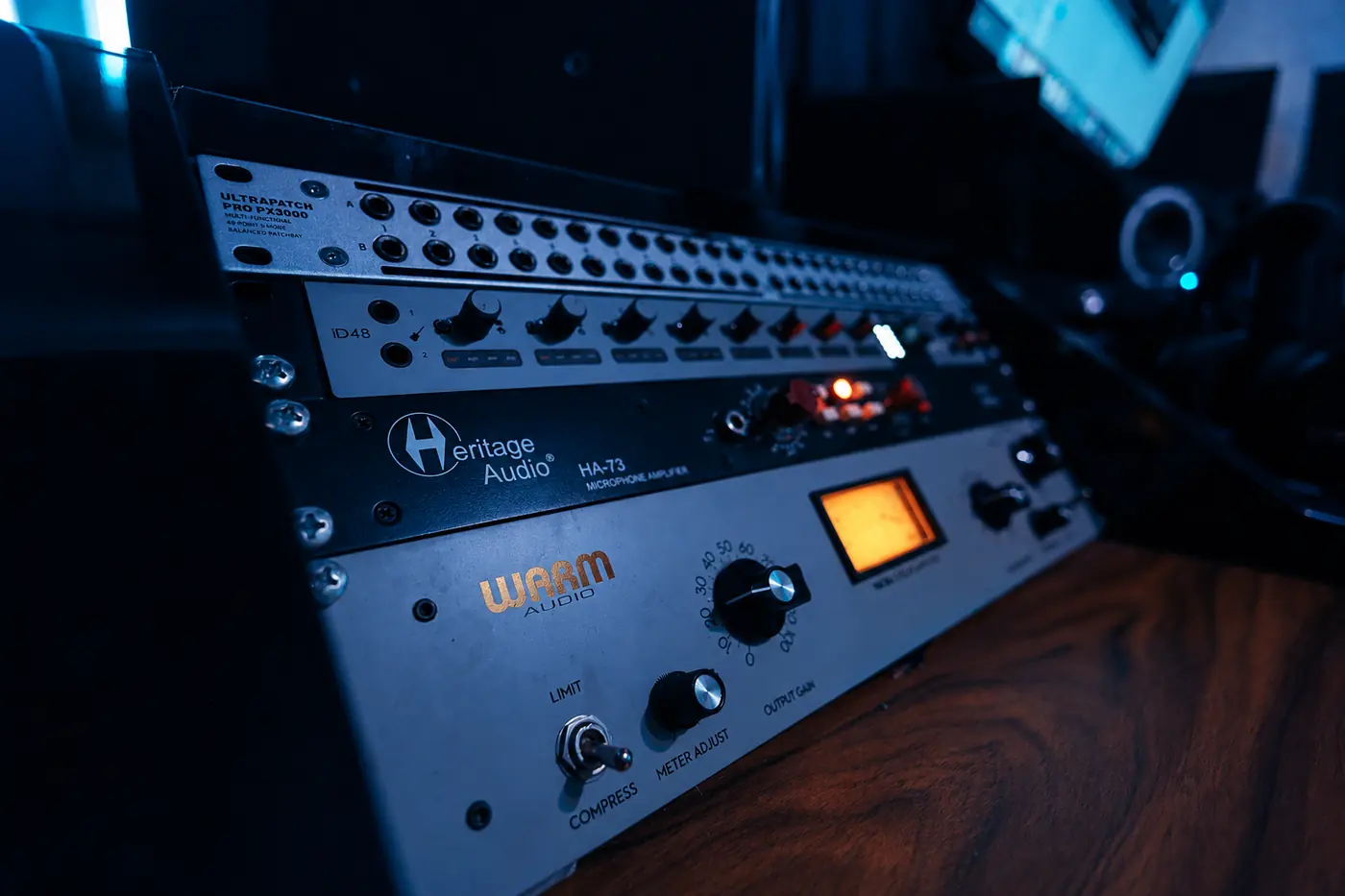 Sangal Studio — Analog Rack Detayı