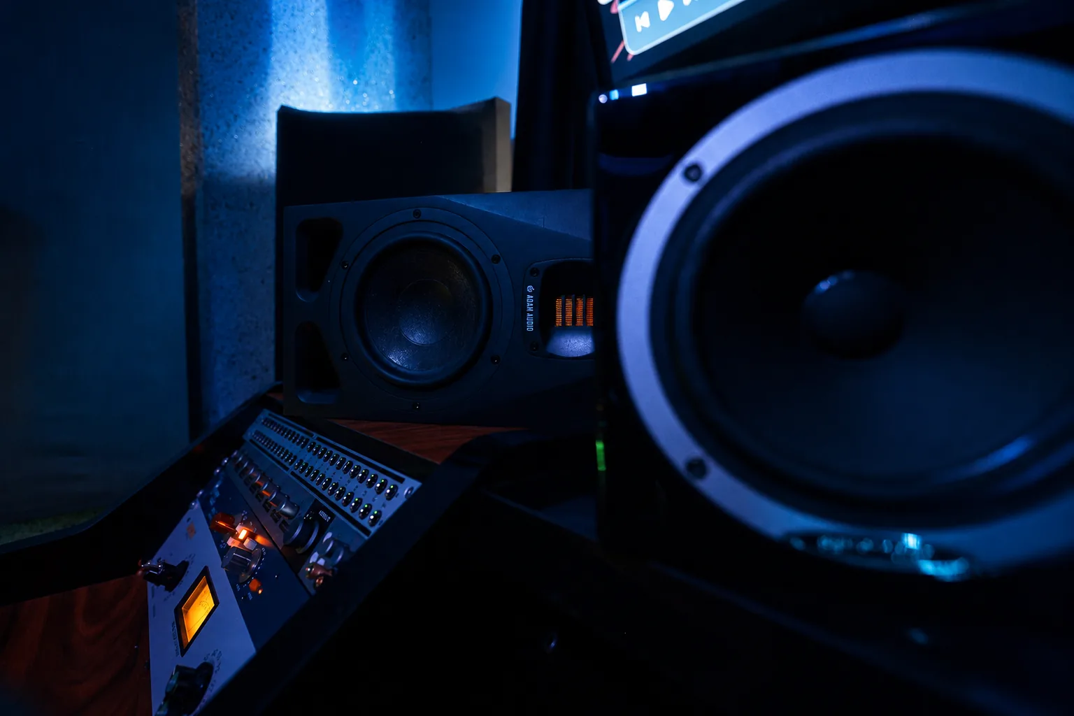Sangal Studio — Akai S2000 Detayı